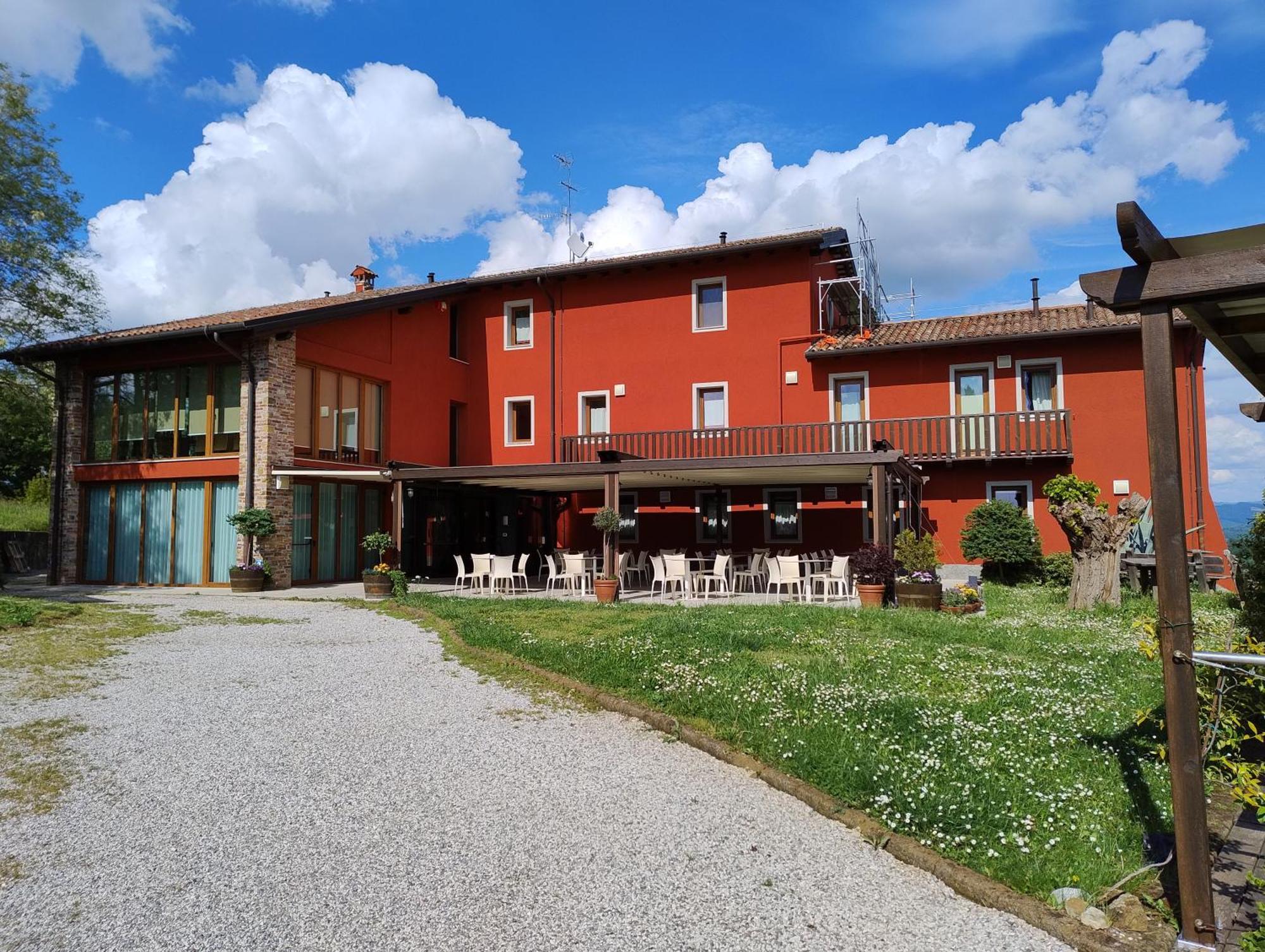 Le Badie Wine Resort Rosazzo Bagian luar foto